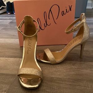 Wild Pair Gold Heels, Size 6.5, Open toe, Ankle strap. Worn once, Like new
